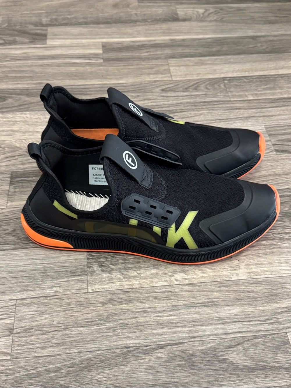 French Connection Fcuk FC7149L sneakers sz 9.5, as is